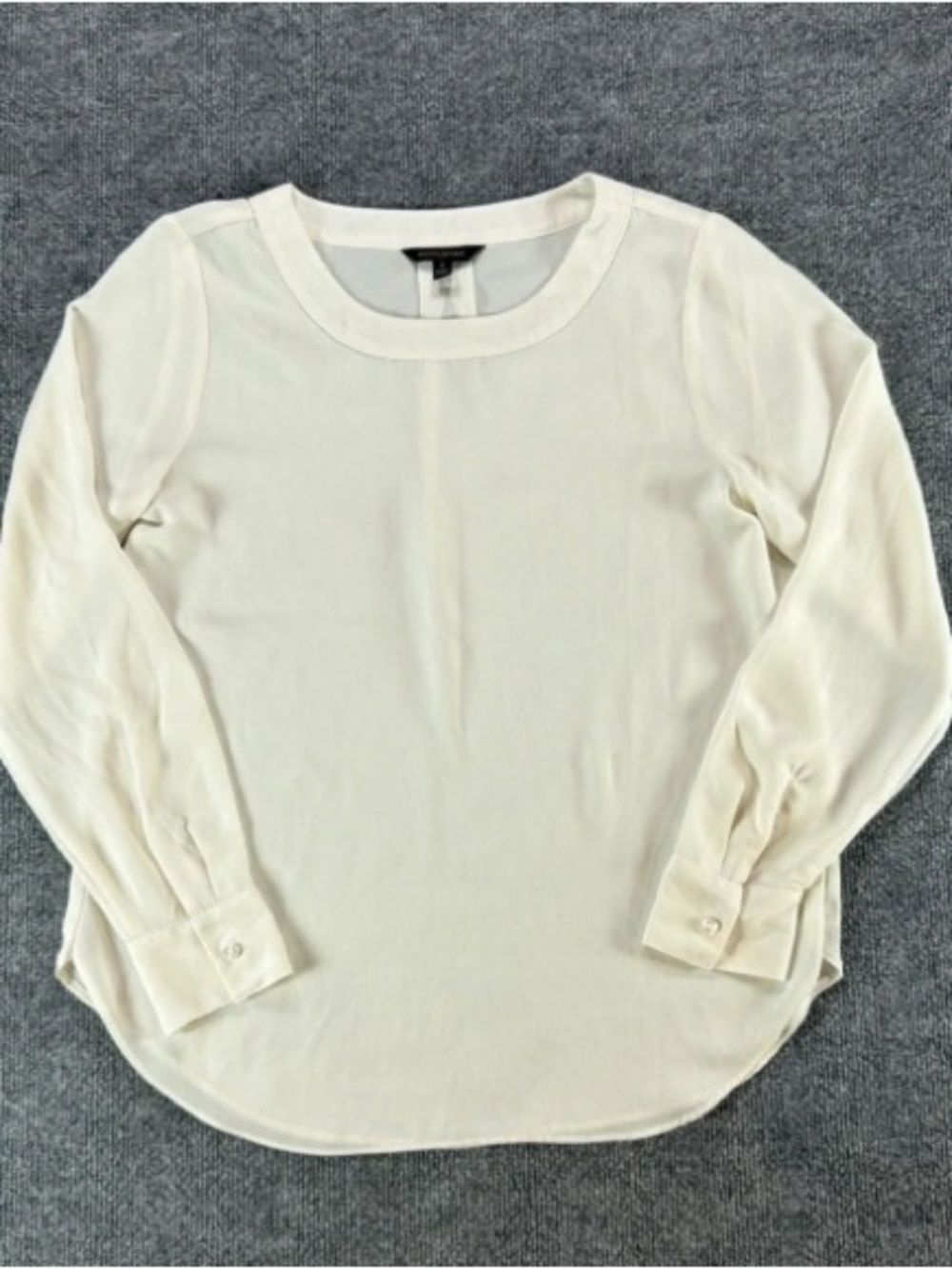 Banana Republic Womens Small Ivory Cream Long Sleeve Pleated Back Blouse Top
